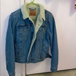 Levi’s Jean Trucker Sherpa jacket